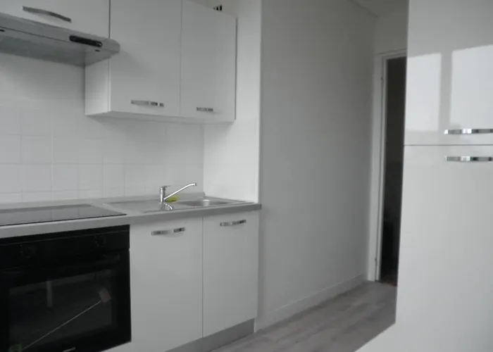 Beau T3 Proche Du Centre, 2 Ch, 3 Lits *